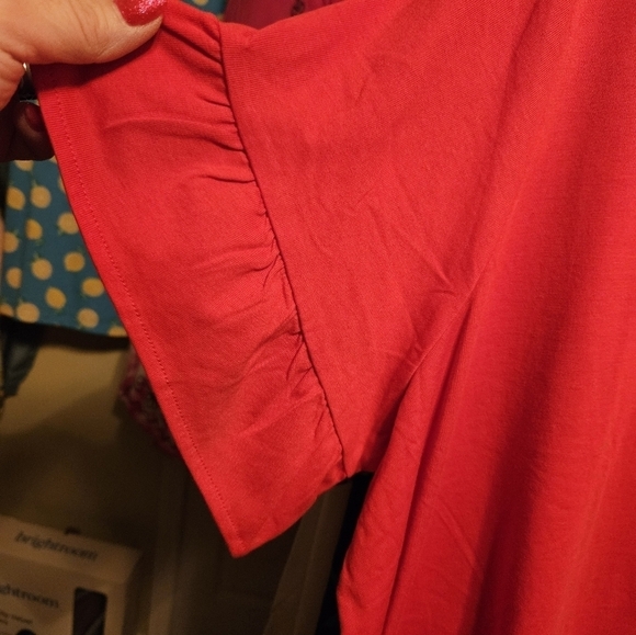 #392 Woman Within Red Ruffle Short Sleeve Top- Size: 1X (22W-24W) - Picture 7 of 8